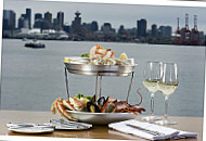 PIER 7 restaurant + bar - 'Shipyard Square' North Vancouver