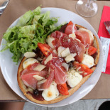 le petit snack du petit marche de provence