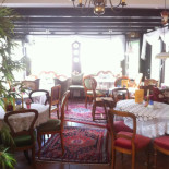 Antiquitäten Cafe
