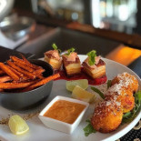 Bridges Pizza Tapas Bar