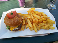 La Table Des Amis