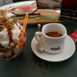 Eiscafé Cortina Am Marktplatz