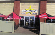 Broadways Bar & Grill