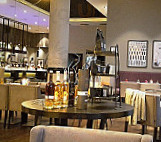 Q1 Metropolitan Kitchen & Bar