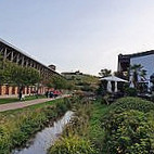 Riverside Lounge Terrasse