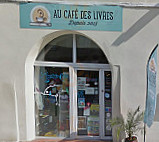 Au Cafe Des Livres