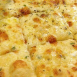 Liza’s Woodfired Pizza