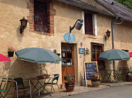 L'auberge Des Pelles