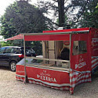 La Petite Pizzeria