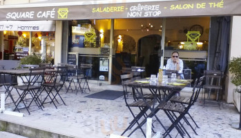 Le Square Cafe