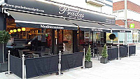 Pradas Mediterranean Bar & Grill