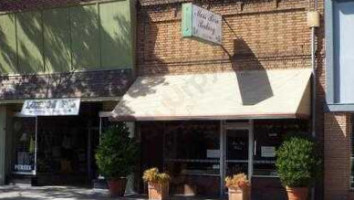 Moss Rose Bakery