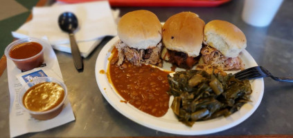 Willard's Real Pit Bbq