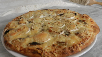 Luccachia pizza