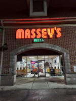 Massey's Pizza Powell