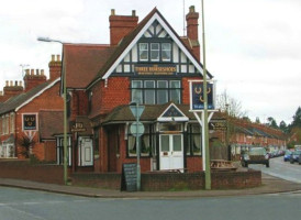 The Three Horseshoes