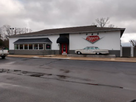 Reggie's Burgers, Dogs Fries