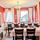 Altes Pfarrhaus Biergarten Kastanienhof