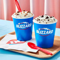 Dairy Queen (treats And Cakes)