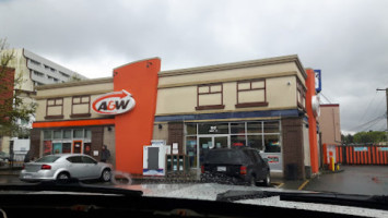 A & W Victoria Crescent