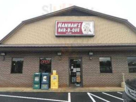 Hannah's -b-que