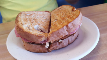 Ye Ole Fashioned Ice Cream Sandwich Cafe