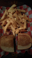 Mullen's Irish Pub