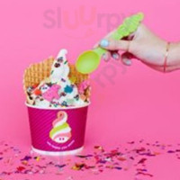 Menchie's Frozen Yogurt