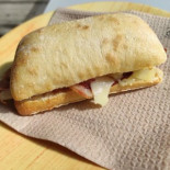 Roma Bakery Café