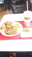 Lee's Famous Recipe Fried Chicken