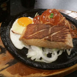 D's Sizzling House