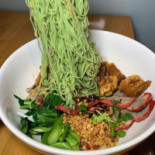 Luv2Eat Thai Bistro