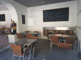 Le Petit Bistro