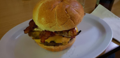 Styles Inn Sports Bar & Grill