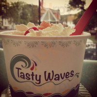 Tasty Waves Frozen Yogurt Cafe