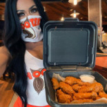 Hooters