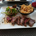 Les Arcades Bistro Local