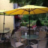Fressers Courtyard Cafe