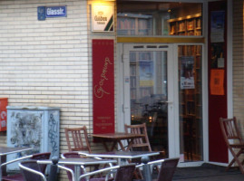 Goldmund Literatur Café