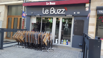 Le Buzz