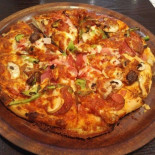 Alberto's Pizzeria