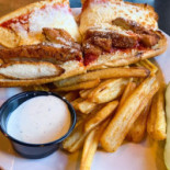 Elli's Italian Grill Sports