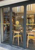 Sauvage, Salle A Manger