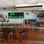 12 Ostras
