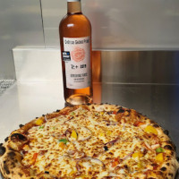 Ah La Pizza