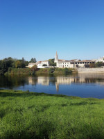 Au Fil De L'eau