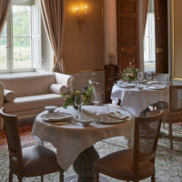 La Table De L'orangerie Château De Fonscolombe