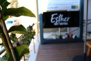 Esther Cafe