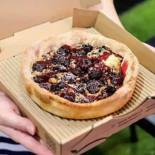 Crust Pizza
