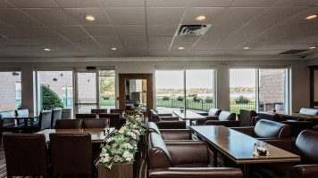 Bishop's Landing Restaurant and Lounge